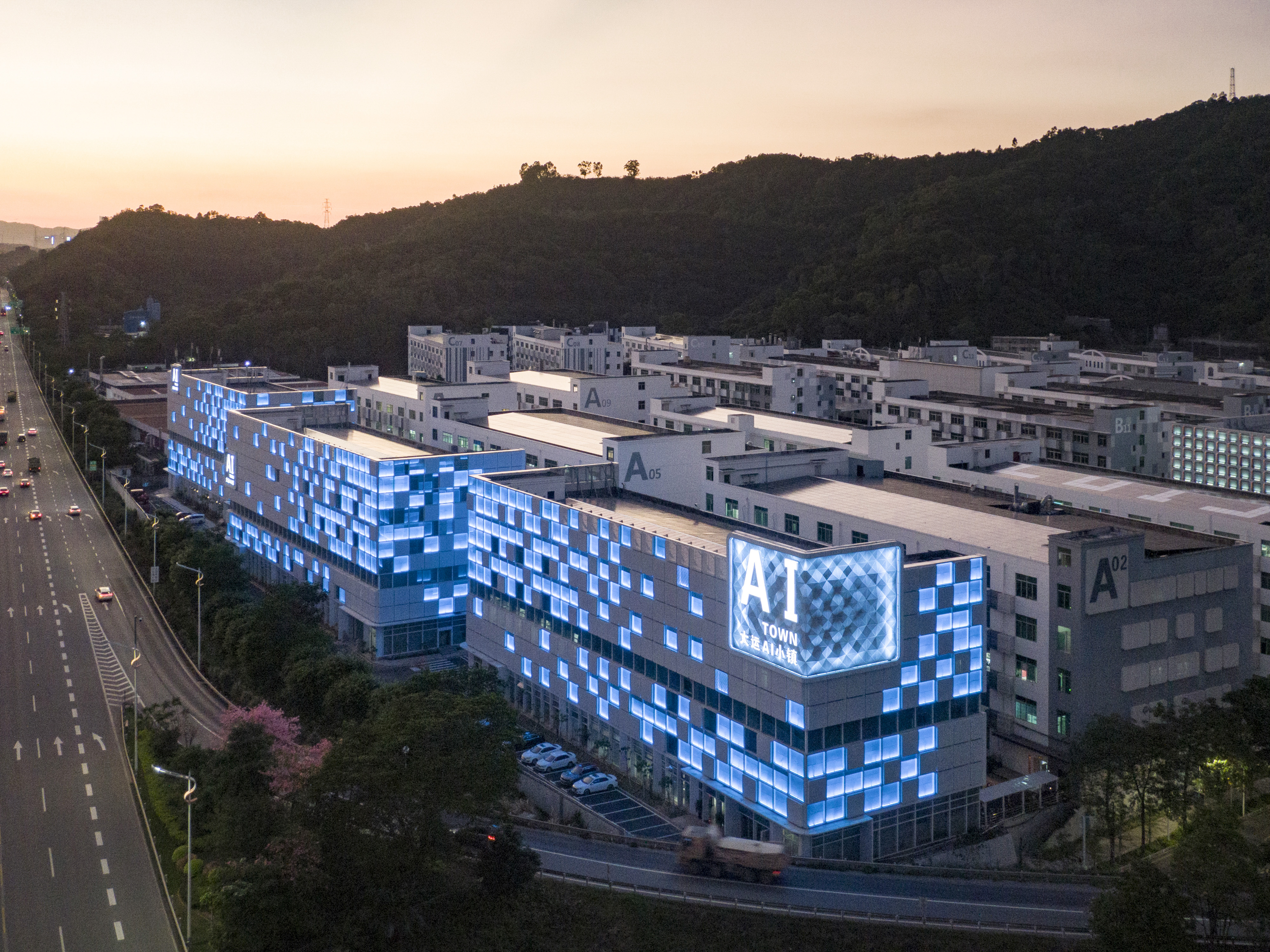 深圳大运AI小镇延水官高速建筑群照明设计