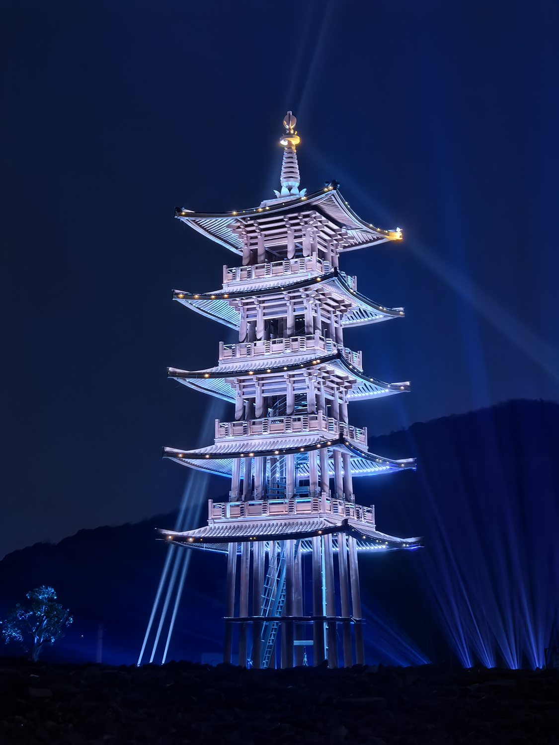 拈花湾景区“AI拈花塔”泛光照明项目