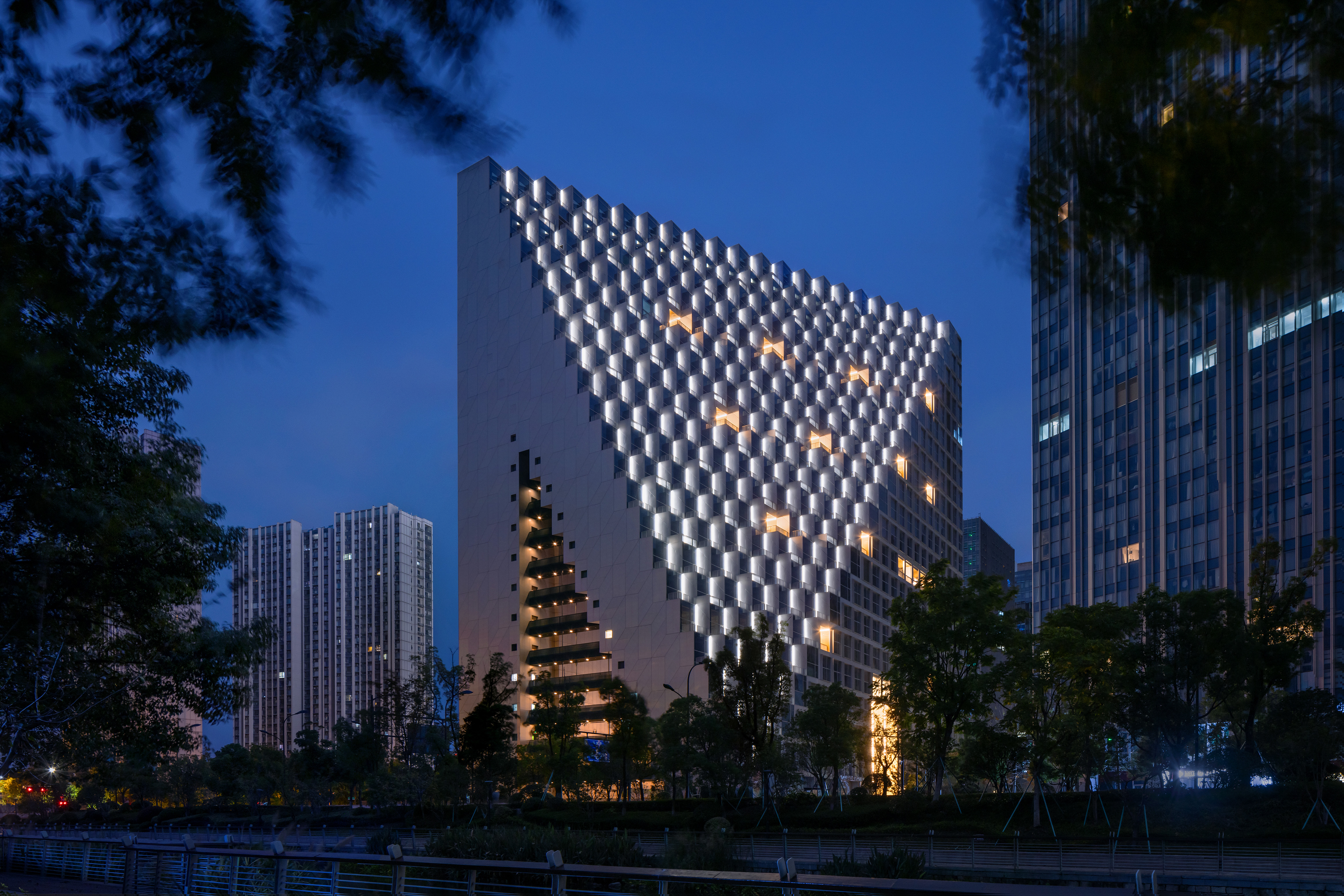 杭州未来新湖中心照明设计——2026神灯奖申报照明设计奖