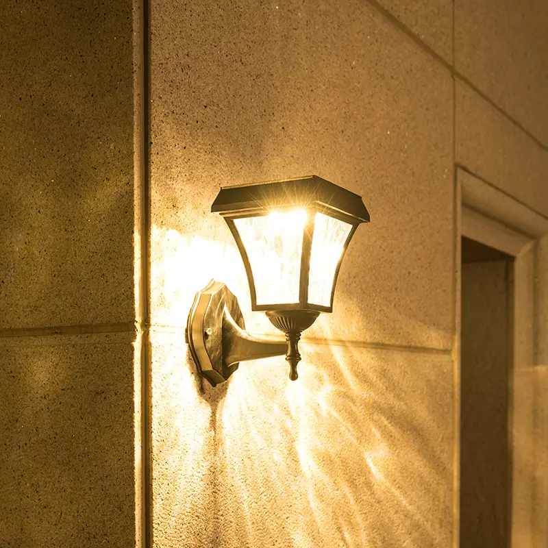 小轿子太阳能壁灯光控款