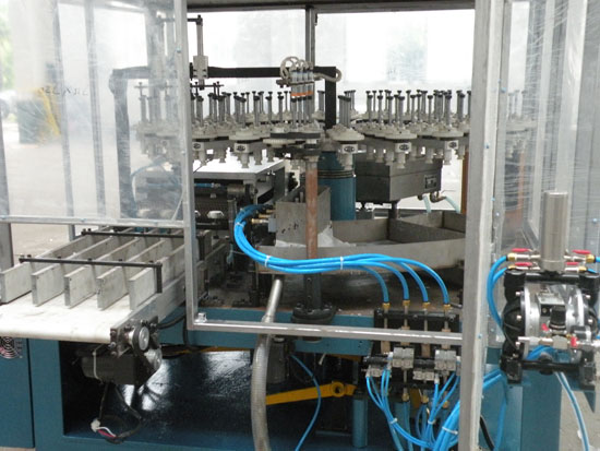  LED自動(dòng)球泡燈玻璃殼涂膜機(jī)