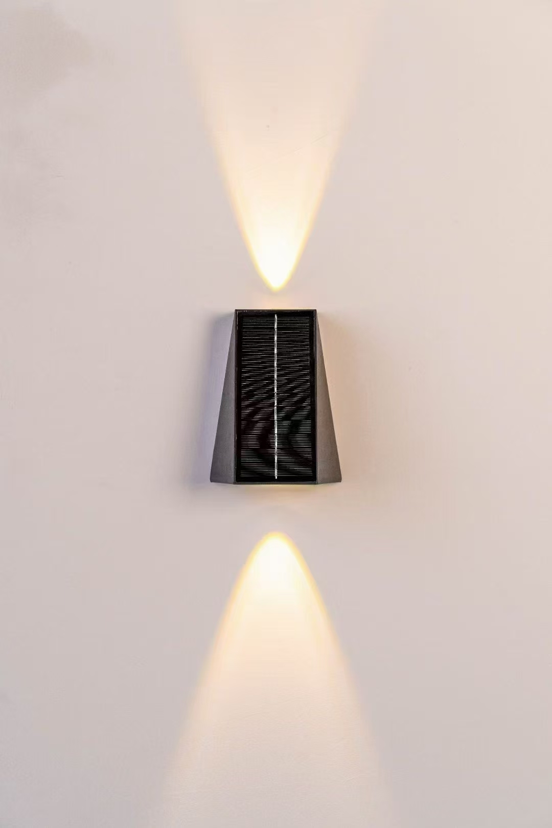 太阳能壁灯 Solar Wall Light