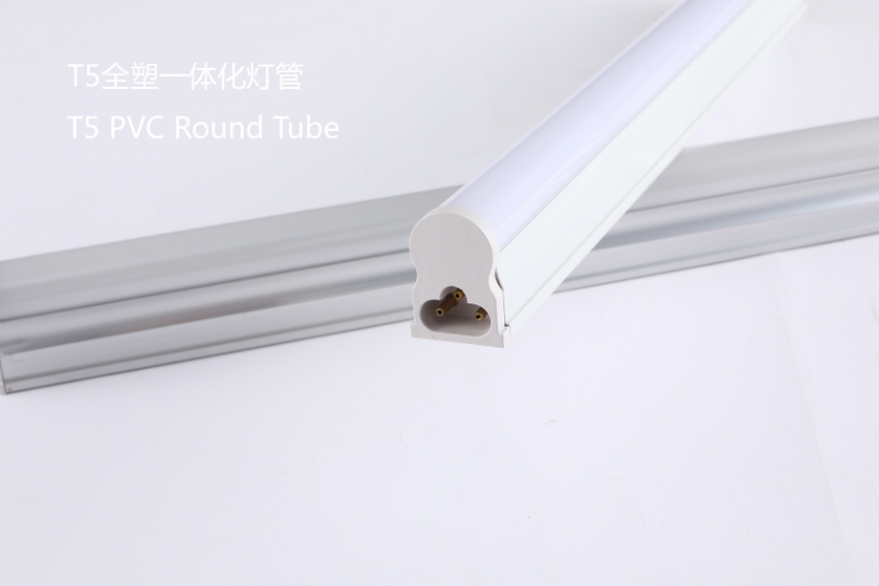 T5全塑一体化 恒流恒压 LED日光灯