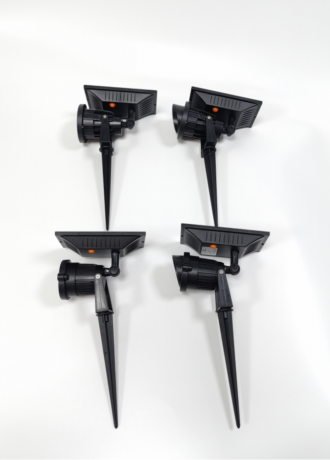 太阳能地插灯/射树灯